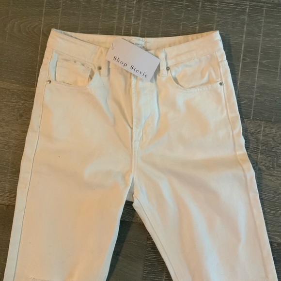 Women Shop Stevie size 28 distressed white jeans. - Picture 5 of 8